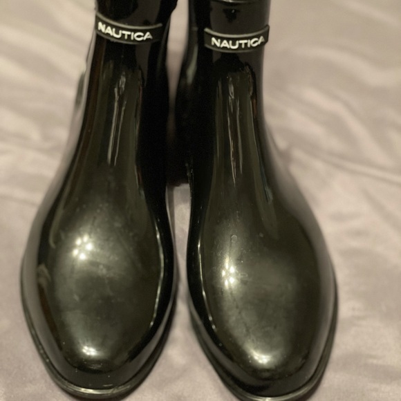 ⭐️ Nautica Rain Boots - Picture 2 of 4